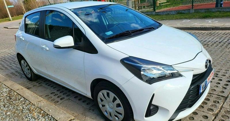 Toyota Yaris cena 32520 przebieg: 164000, rok produkcji 2018 z Radków małe 379